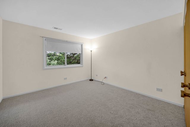 1030 S Fernandez Avenue S 4-M, Arlington Heights, IL 60005