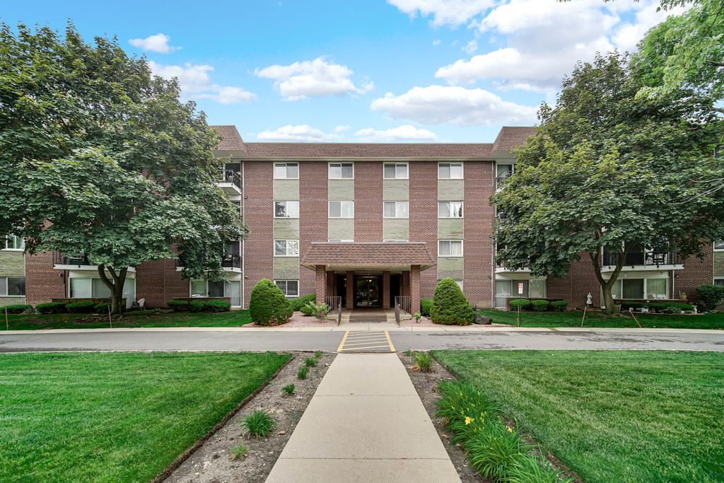 1030 S Fernandez Avenue S 4-M, Arlington Heights, IL 60005