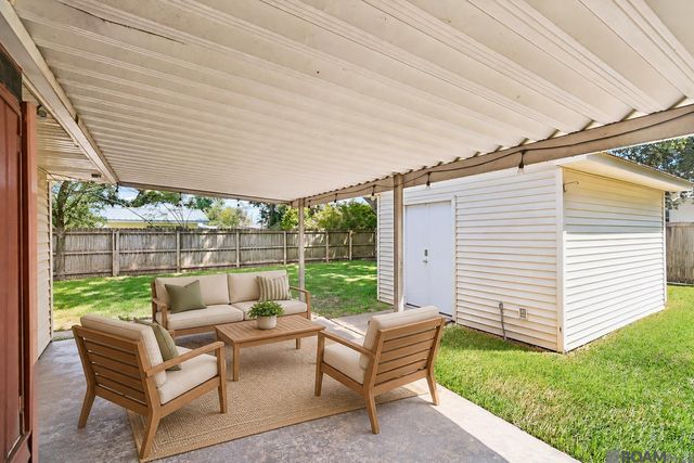 245 S Carrollton Ave, Baton Rouge, LA 70806