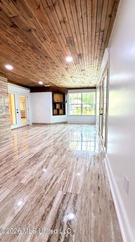 2723 Briarwood Circle, Moss Point, MS 39563
