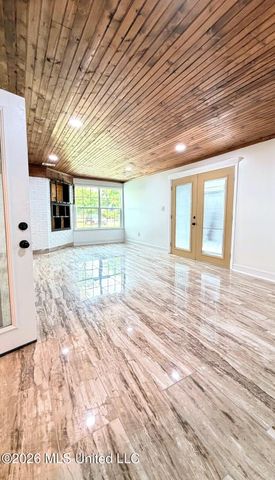 2723 Briarwood Circle, Moss Point, MS 39563