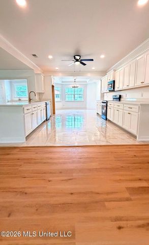 2723 Briarwood Circle, Moss Point, MS 39563