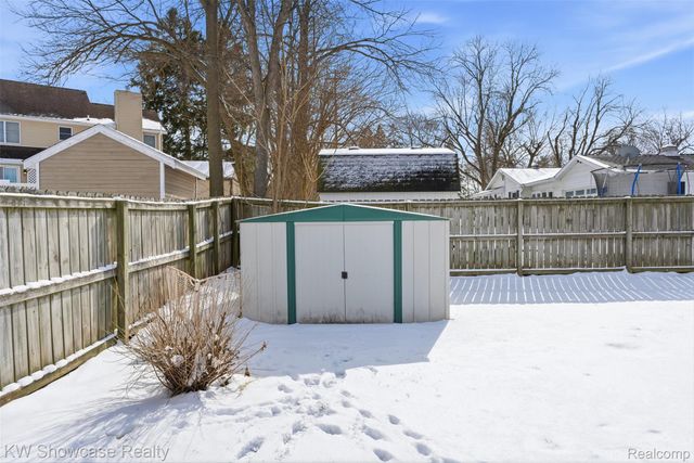 214 Willow Lane, Linden, MI 48451