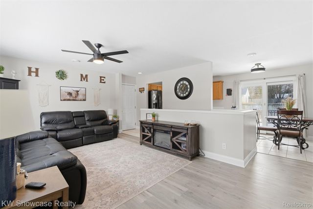 214 Willow Lane, Linden, MI 48451