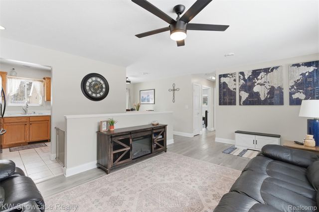 214 Willow Lane, Linden, MI 48451