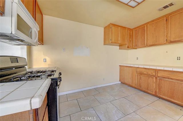 351 West Street, Upland, CA 91786