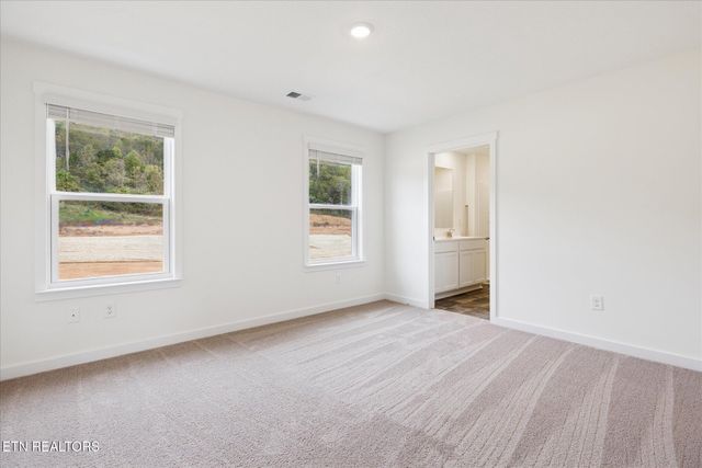 187 N Rolling Meadows Drive, Harriman, TN 37748