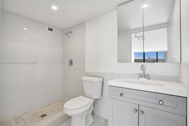 200 Leslie Dr 918, Hallandale Beach, FL 33009