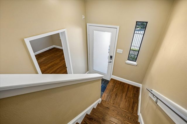 405 Jackson Hill Street, Houston, TX 77007