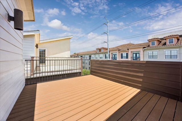 405 Jackson Hill Street, Houston, TX 77007