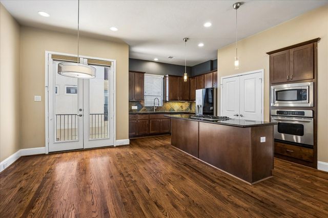 405 Jackson Hill Street, Houston, TX 77007