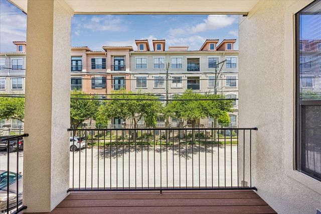 405 Jackson Hill Street, Houston, TX 77007