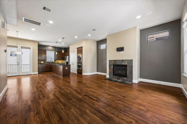 405 Jackson Hill Street, Houston, TX 77007