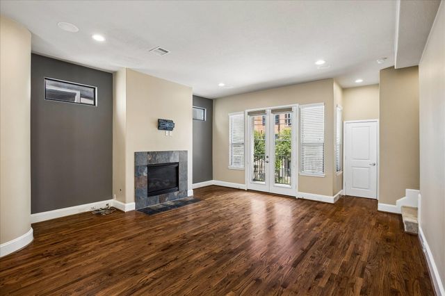 405 Jackson Hill Street, Houston, TX 77007