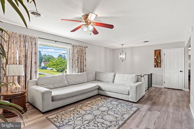 236 RIDGE HILL, Mechanicsburg, PA 17050
