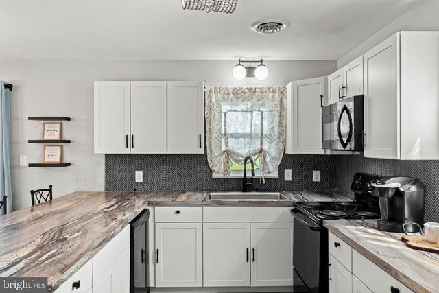 236 RIDGE HILL, Mechanicsburg, PA 17050