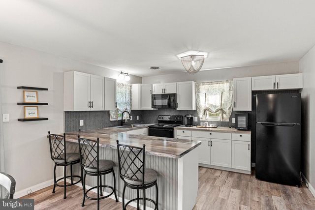 236 RIDGE HILL, Mechanicsburg, PA 17050
