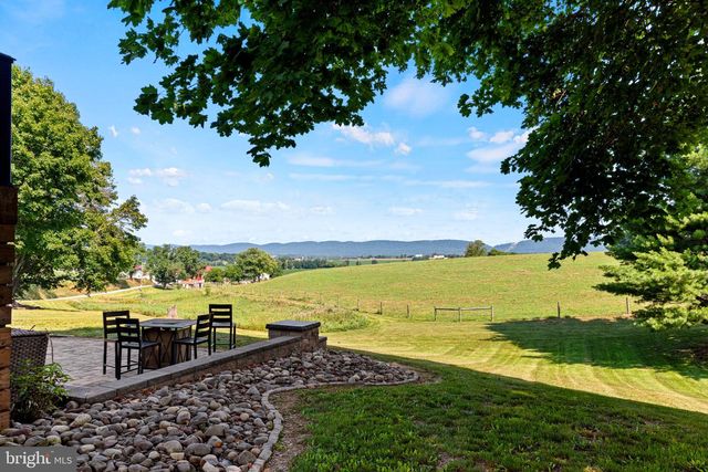 236 RIDGE HILL, Mechanicsburg, PA 17050