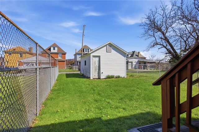 456 3rd St, Clairton, PA 15025