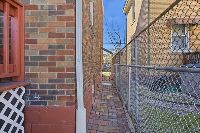 456 3rd St, Clairton, PA 15025