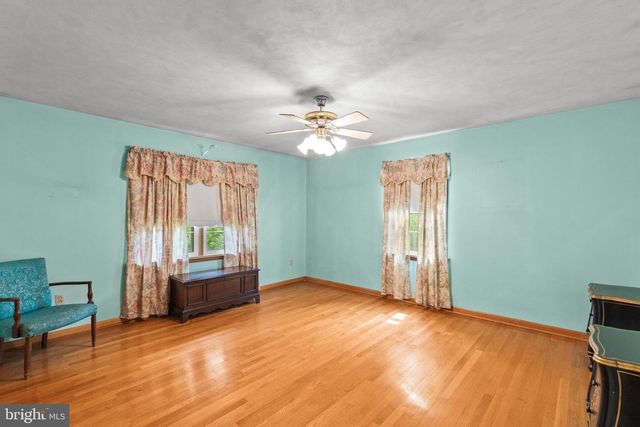 263 MCKINLEY AVE, Hanover, PA 17331