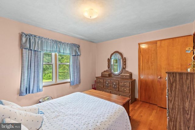 263 MCKINLEY AVE, Hanover, PA 17331