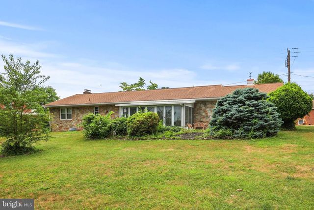 263 MCKINLEY AVE, Hanover, PA 17331