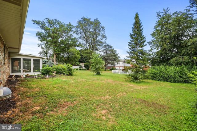 263 MCKINLEY AVE, Hanover, PA 17331