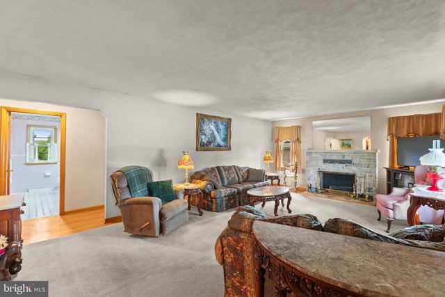 263 MCKINLEY AVE, Hanover, PA 17331