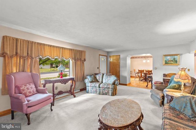 263 MCKINLEY AVE, Hanover, PA 17331