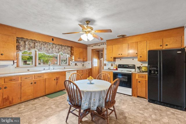 263 MCKINLEY AVE, Hanover, PA 17331