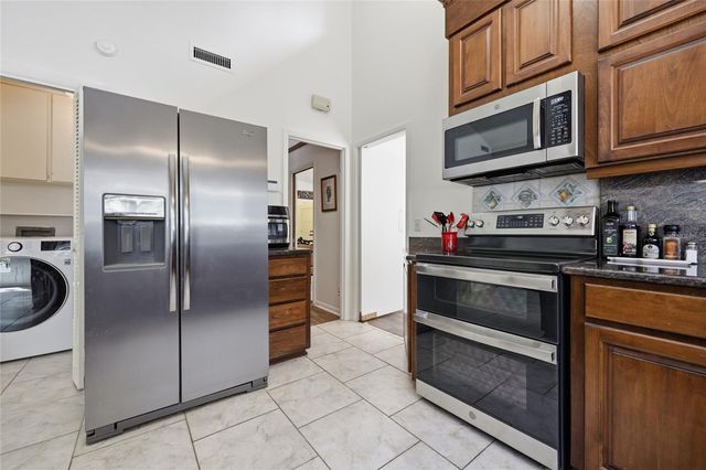 6605 NW 16TH PLACE, Gainesville, FL 32605