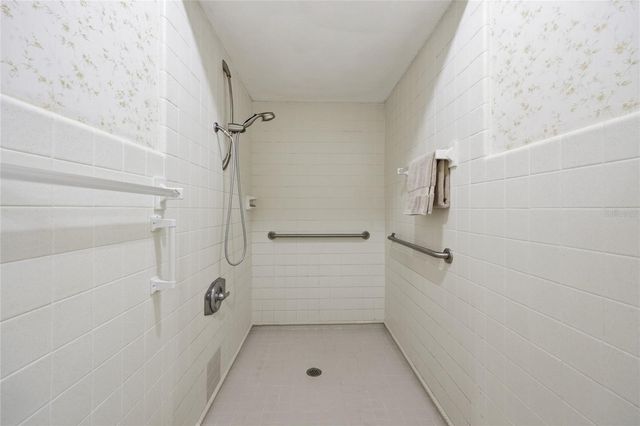 6605 NW 16TH PLACE, Gainesville, FL 32605