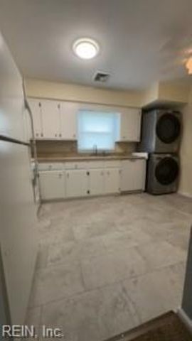 2216 Pretty Lake Ave Apt 2, Norfolk, VA 23518