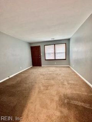 2216 Pretty Lake Ave Apt 2, Norfolk, VA 23518