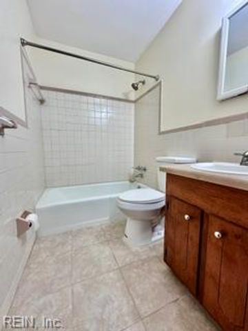 2216 Pretty Lake Ave Apt 2, Norfolk, VA 23518