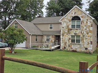 701 Whitestone Pl, Colonial Heights, VA 23834