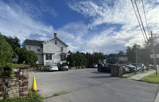 7 1st Street A-2, Warwick, NY 10990