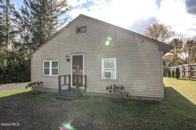 10 Newark Street, Saratoga Springs, NY 12866