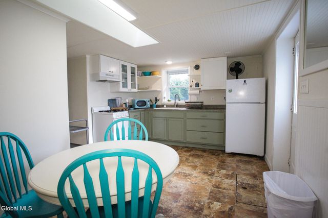 10 Newark Street, Saratoga Springs, NY 12866