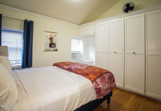 10 Newark Street, Saratoga Springs, NY 12866