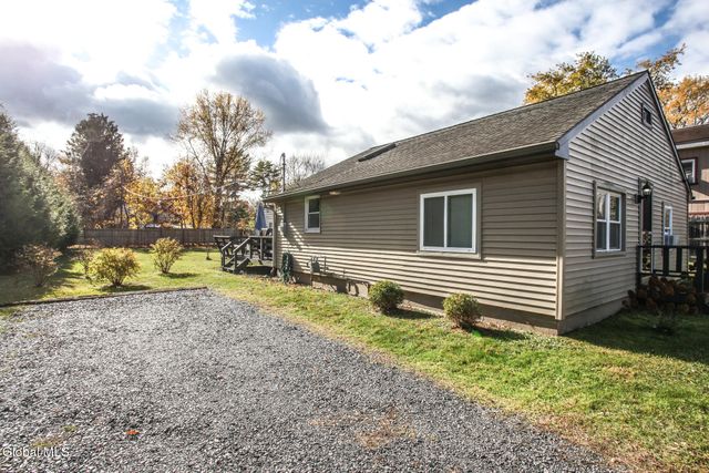 10 Newark Street, Saratoga Springs, NY 12866