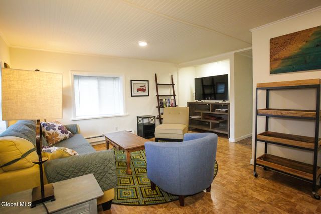 10 Newark Street, Saratoga Springs, NY 12866