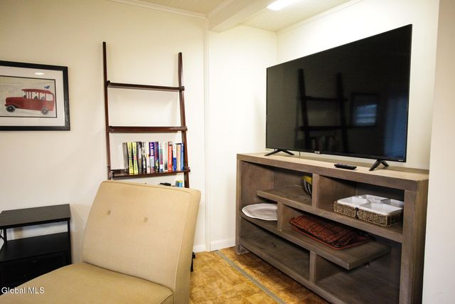 10 Newark Street, Saratoga Springs, NY 12866