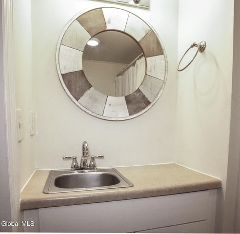 10 Newark Street, Saratoga Springs, NY 12866