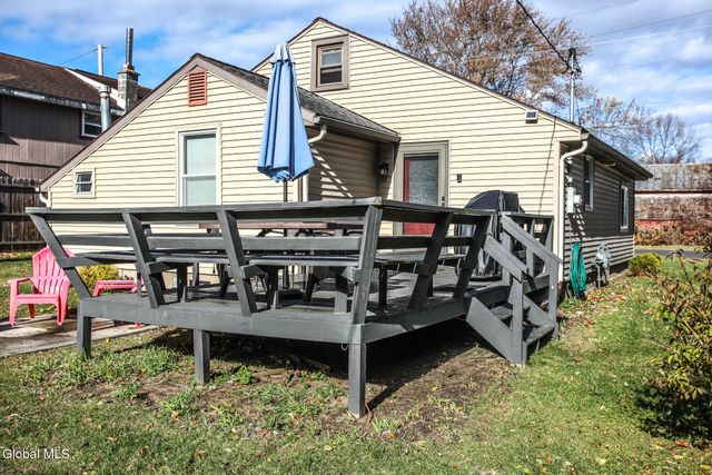 10 Newark Street, Saratoga Springs, NY 12866