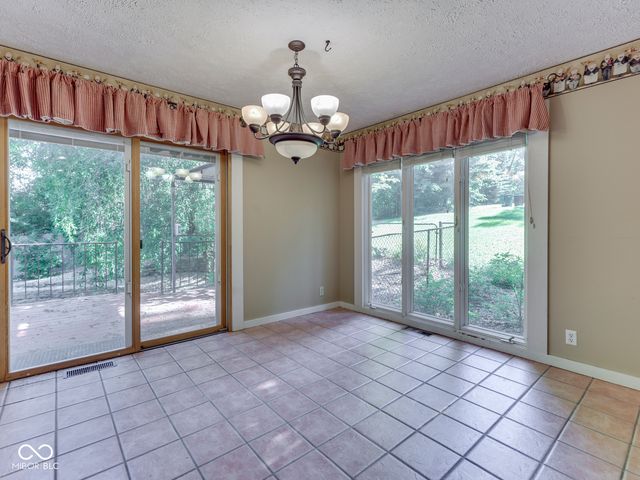 6796 Travis Place, Greenwood, IN 46143