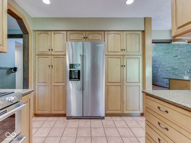 6796 Travis Place, Greenwood, IN 46143