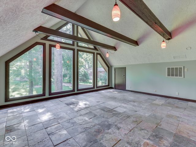 6796 Travis Place, Greenwood, IN 46143