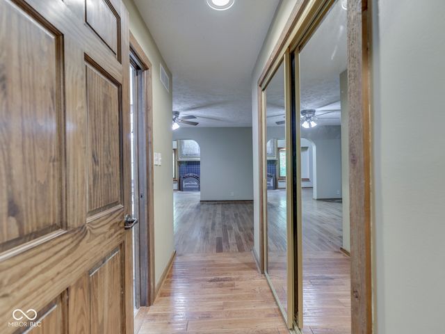 6796 Travis Place, Greenwood, IN 46143